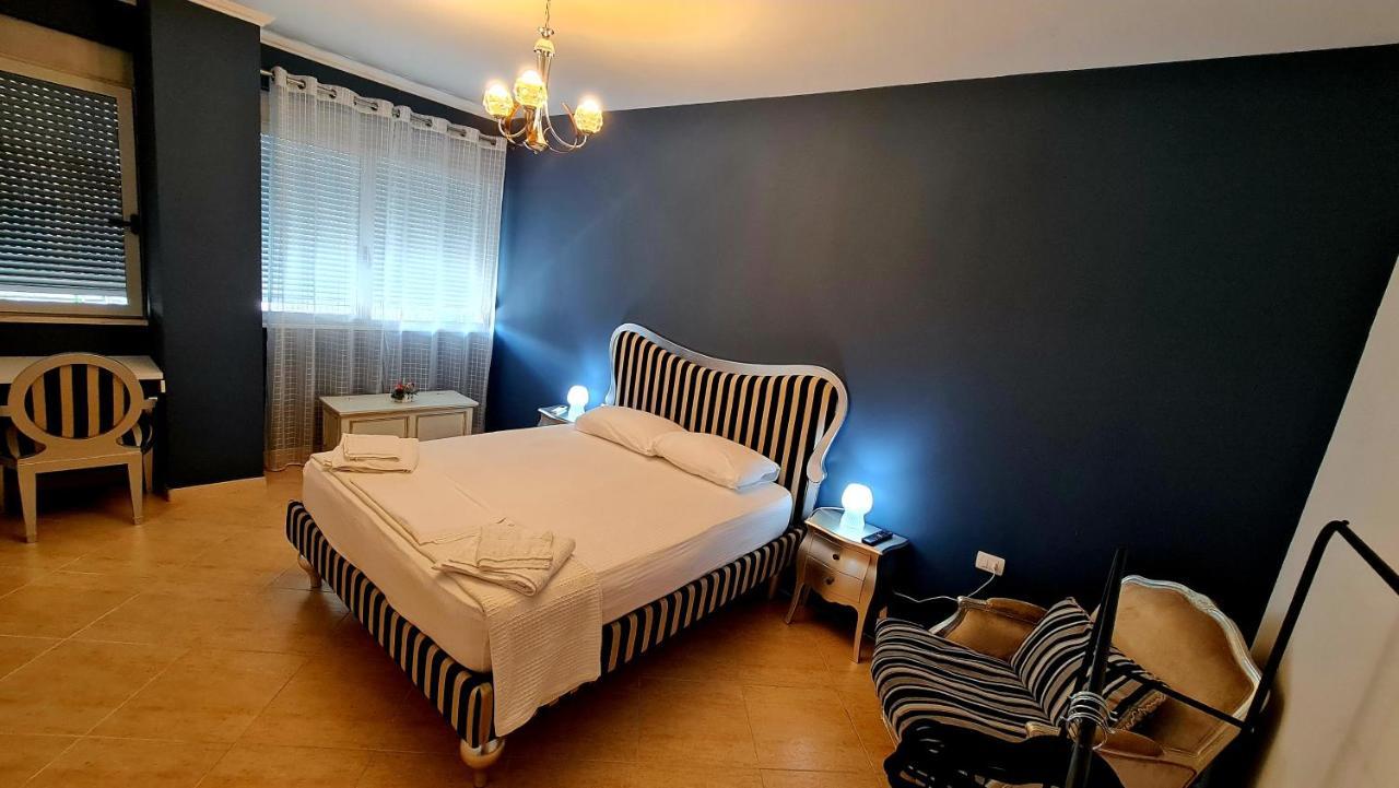 Pazari I Ri Charm Apartment *